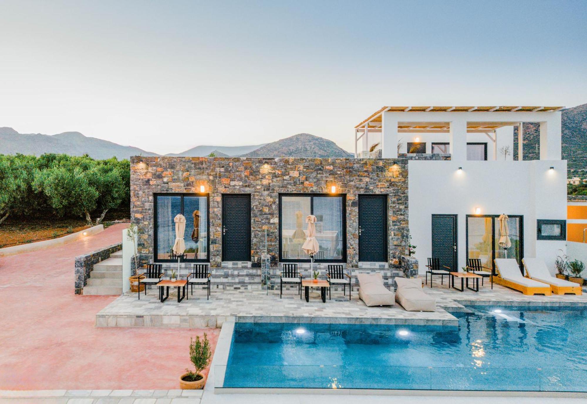 Apartment Plakakia Luxury